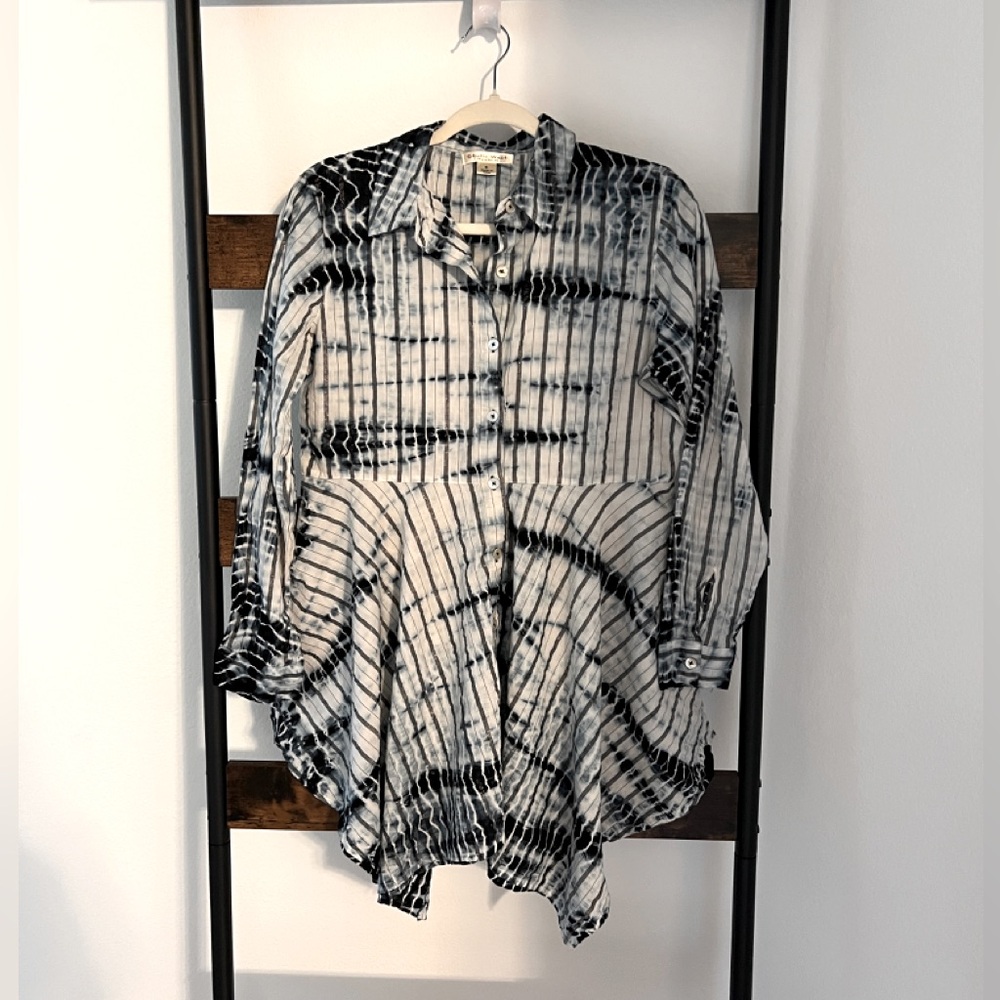Studio West Apparel Blouses blue and white